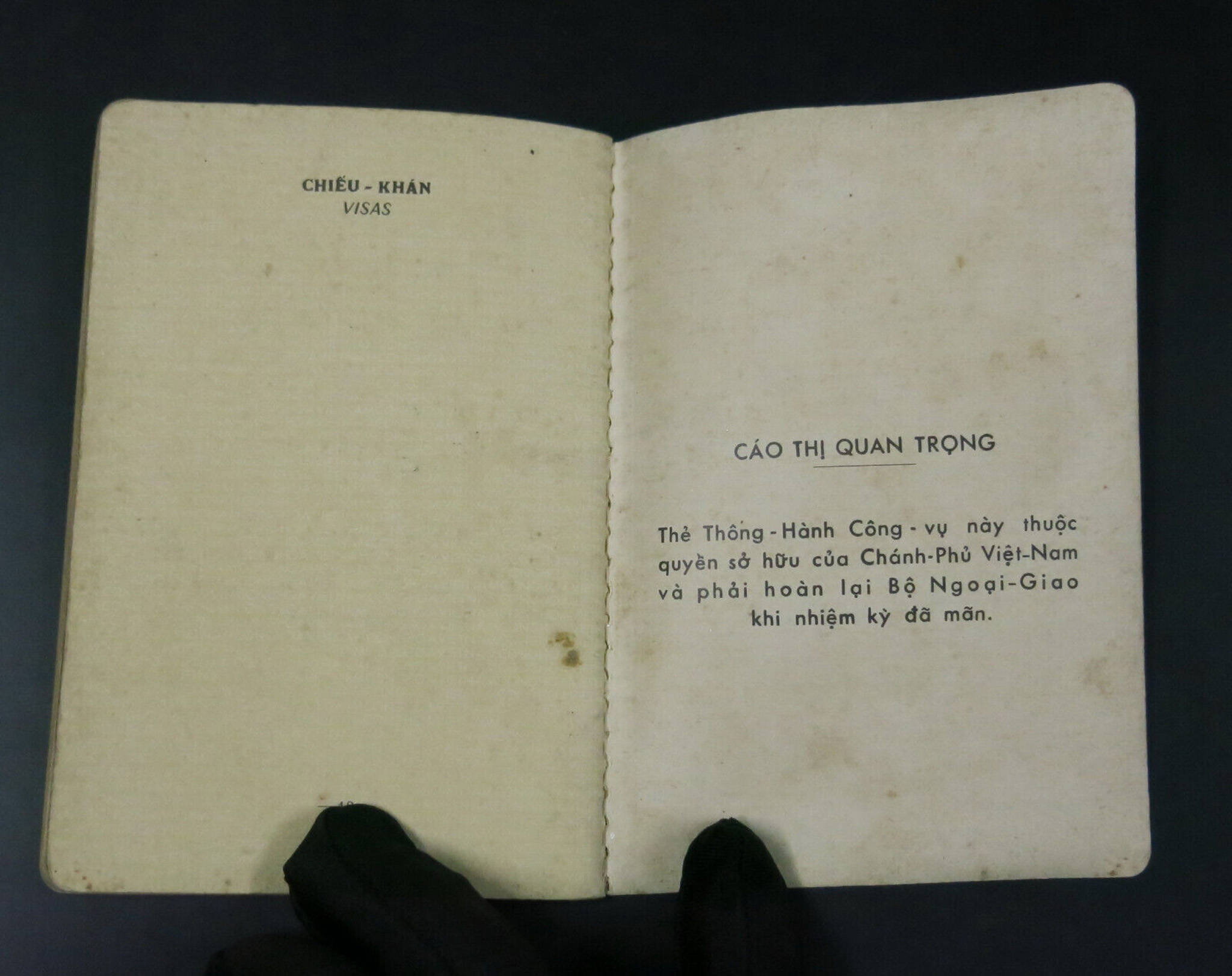 Sổ Thông Hành Passport Công Vụ Việt Nam Cộng Hòa (Republic of Vietnam)